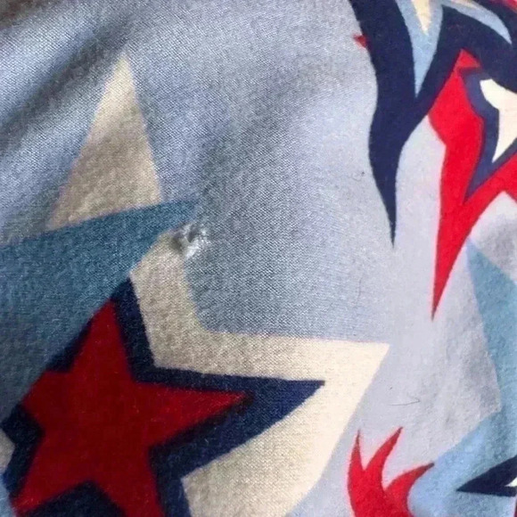 Lularoe TC Americana stars leggings.small hole in back of leg. Ex retailer stash - Picture 5 of 5